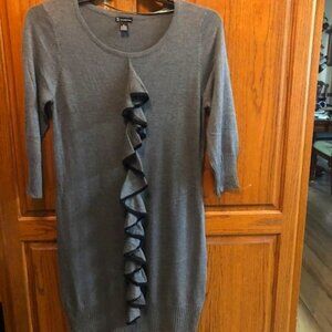 New Directions Brand Women's Gray Sweater dress with ruffle on front NWT  Size M